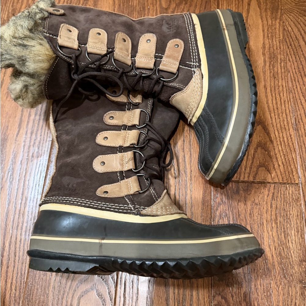 Sorel Joan of Ark winter boots Brown and Tan
